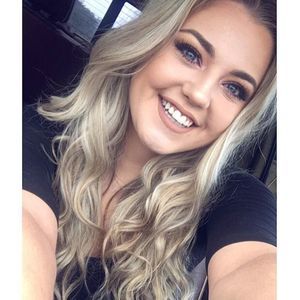 Meet your Posher, Maxie